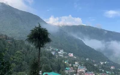 Pottery retreat at Dharamkot Studio showing creative travel, clay practice, and mindful learning.